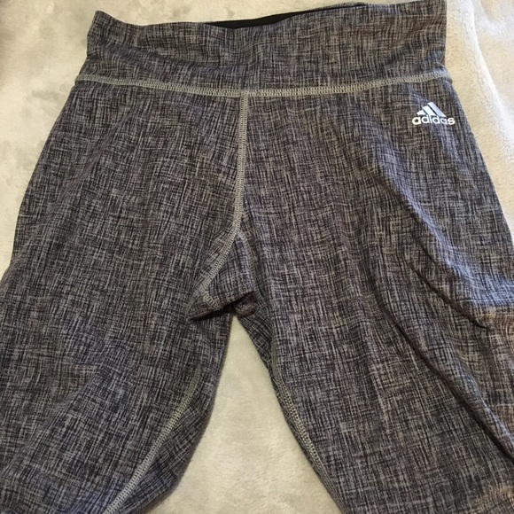 Adidas Cropped Athletic Leggings Size Small - Picture 3 of 8